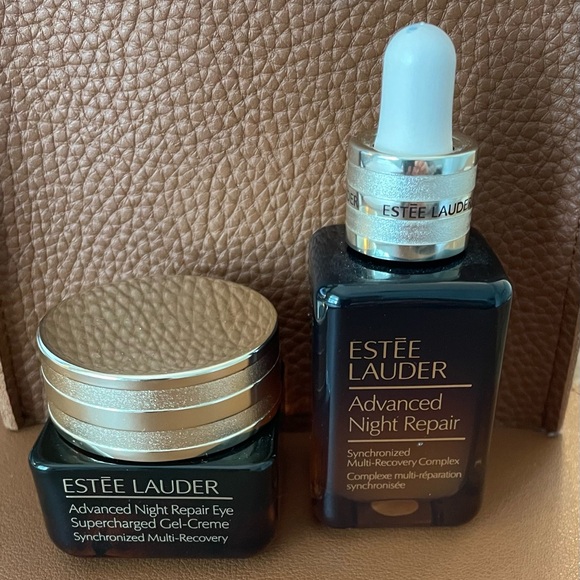 Estee Lauder Other - Estee Lauder Advanced Night Repair Set - Black and Gold